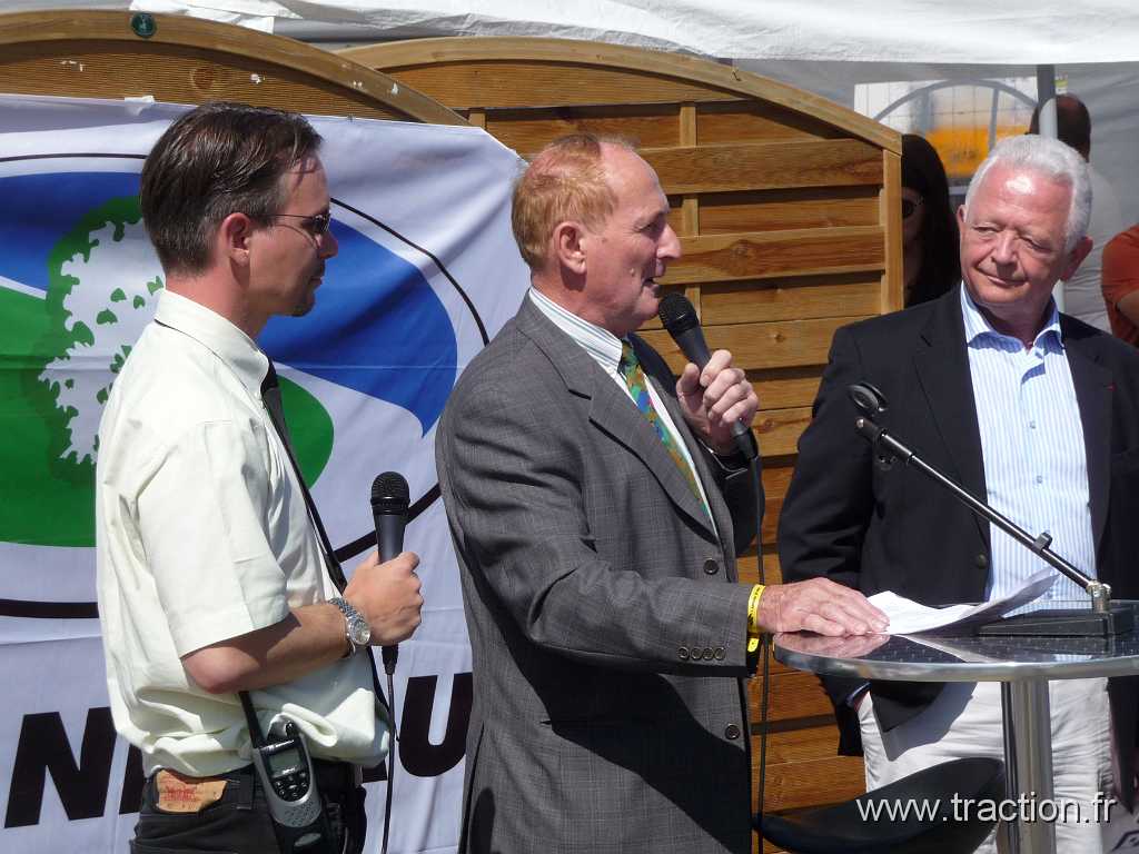 2012_Adr (19).jpg - 09/06/2012 - 68127 BILTZHEIM - L'ANNEAU DU RHIN - Journée d'ouverture du 10ème Festival Auto Moto en présence de Sébastien LOEB - Discours de Gilbert VONAU d'accueil et d'ouverture de la manifestation entouré de François RINALDI et Charles BUTTNER